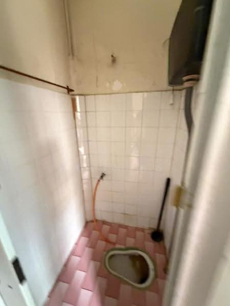 Rumah Teres 2-Tingkat untuk Dijual di Taman Rinting (Masai) - Kevin Ho - Bathroom - PropertyGuru.com.my