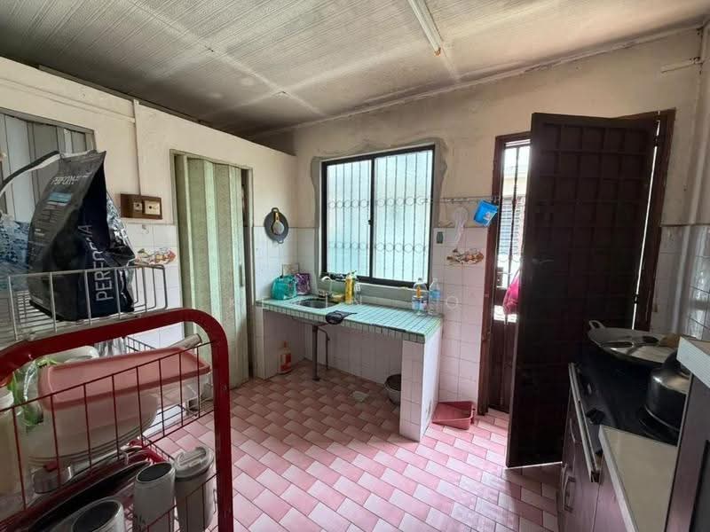 Rumah Teres 2-Tingkat untuk Dijual di Taman Rinting (Masai) - Kevin Ho - Kitchen - PropertyGuru.com.my