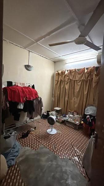 Rumah Teres 2-Tingkat untuk Dijual di Taman Rinting (Masai) - Kevin Ho - Bedroom - PropertyGuru.com.my