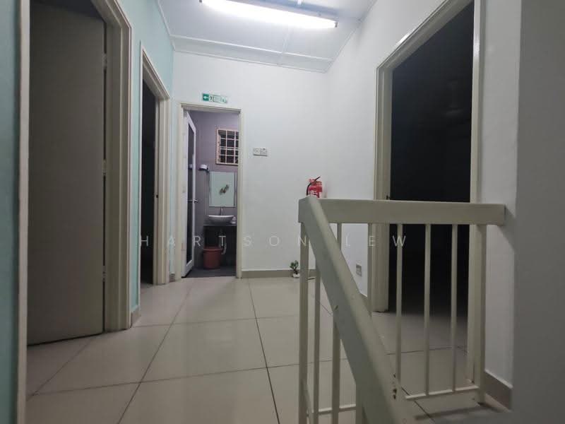 Rumah Teres 2-Tingkat untuk Dijual di TAMAN PUCHONG UTAMA (Puchong) - Hartson Lew - Bathroom - PropertyGuru.com.my