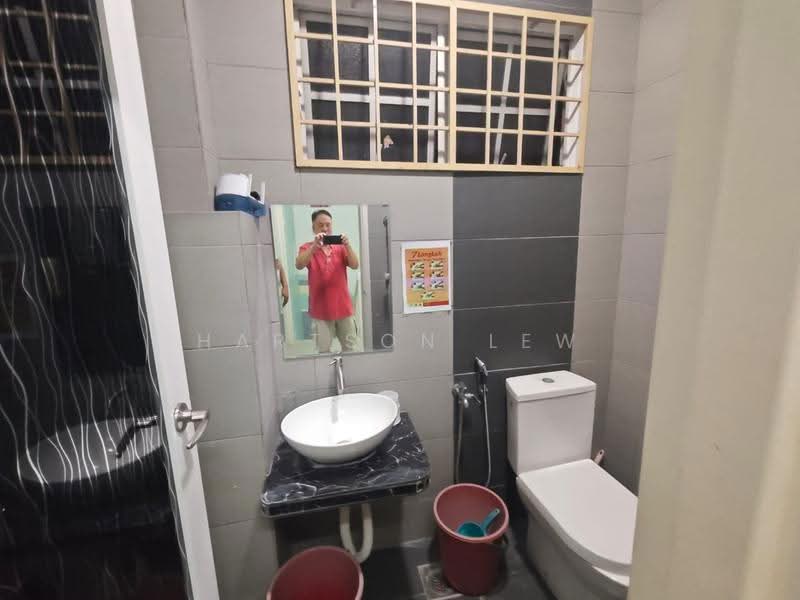 Rumah Teres 2-Tingkat untuk Dijual di TAMAN PUCHONG UTAMA (Puchong) - Hartson Lew - Bathroom - PropertyGuru.com.my