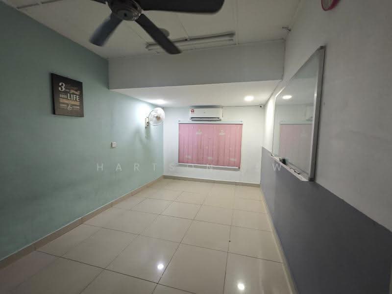 Rumah Teres 2-Tingkat untuk Dijual di TAMAN PUCHONG UTAMA (Puchong) - Hartson Lew - Interior - PropertyGuru.com.my