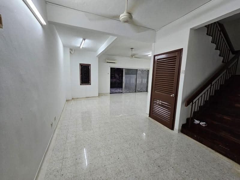 2-storey Terraced House for Rent in SS14 (Subang Jaya) - Adaw Zain - Living Room - PropertyGuru.com.my