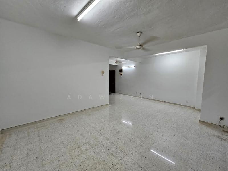 2-storey Terraced House for Rent in SS14 (Subang Jaya) - Adaw Zain - Living Room - PropertyGuru.com.my