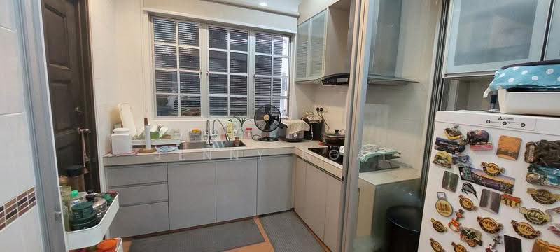 Rumah Berkembar untuk Dijual di Sultan Abdul Aziz Shah Golf & Country Club (Shah Alam) - Jenny Ngai - Kitchen - PropertyGuru.com.my