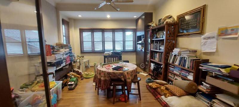 Rumah Berkembar untuk Dijual di Sultan Abdul Aziz Shah Golf & Country Club (Shah Alam) - Jenny Ngai - Study - PropertyGuru.com.my
