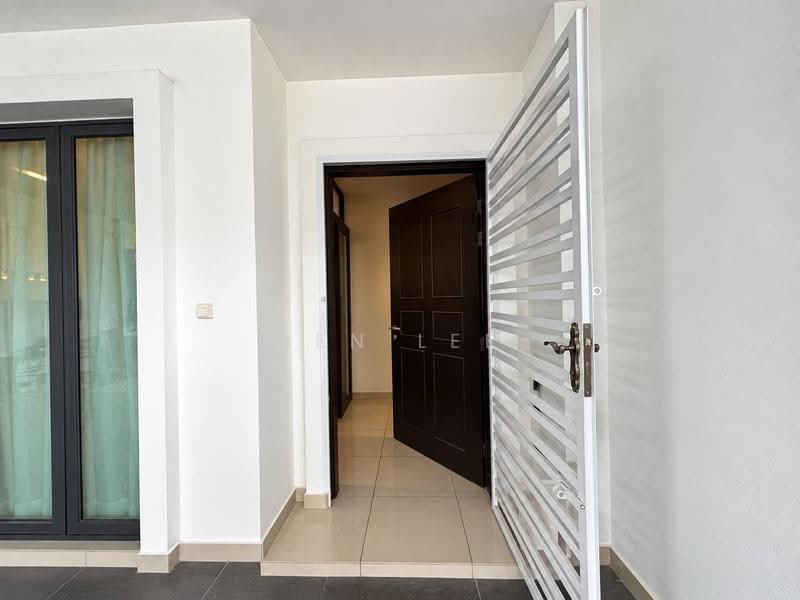 2-storey Terraced House for Sale in Bandar Indahpura (Kulai) - Ben Lee - Entrance - PropertyGuru.com.my