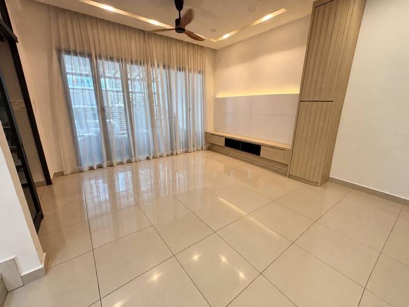 2-storey Terraced House for Sale in Bandar Indahpura (Kulai) - Ben Lee - Living Room - PropertyGuru.com.my