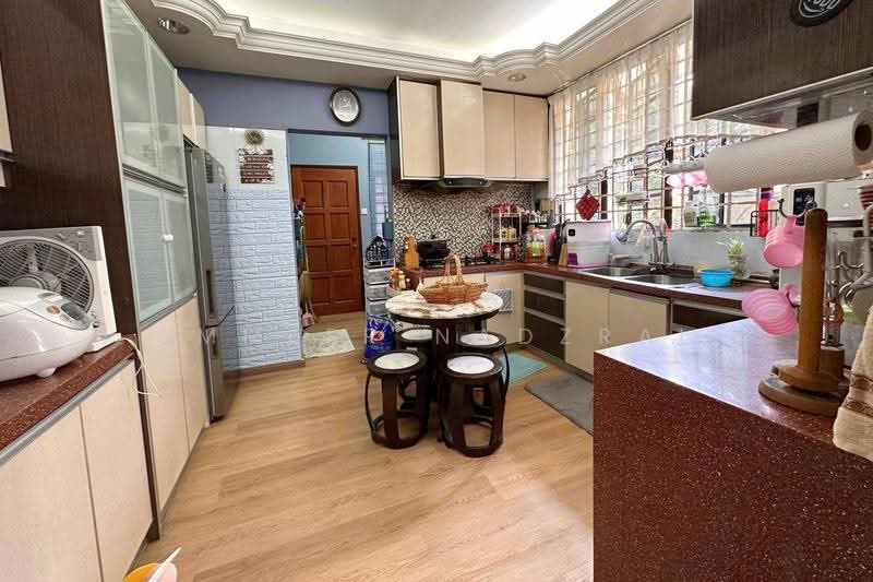 Rumah Banglo untuk Dijual di Gombak (Kuala Lumpur) - Ammeer Nadzrai - Kitchen - PropertyGuru.com.my