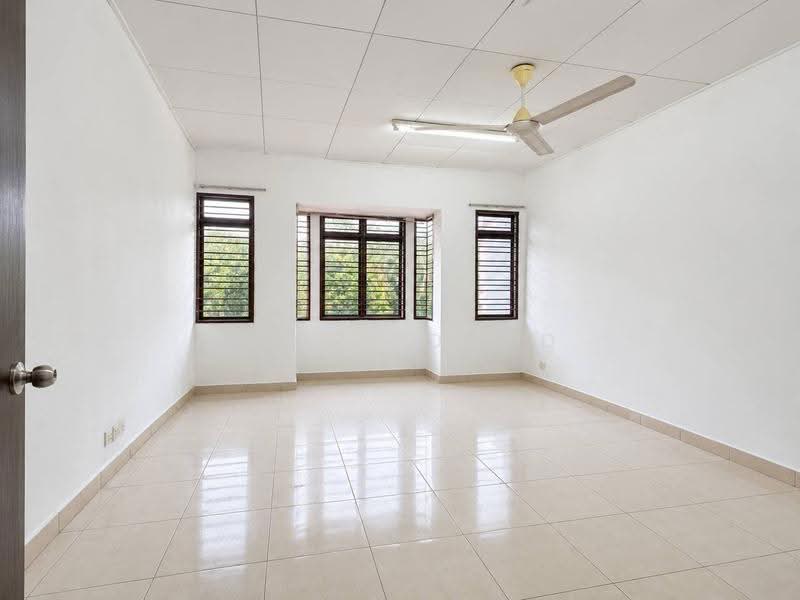 Terraced House for Sale in Bandar Puteri Klang (Klang) - Norzi Daud - Living Room - PropertyGuru.com.my