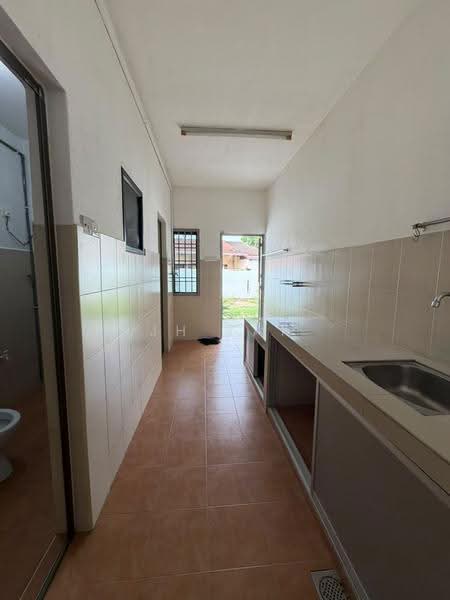 1-storey Terraced House for Sale in Bandar Putra Kulai (Kulai) - JH Yap - Kitchen - PropertyGuru.com.my
