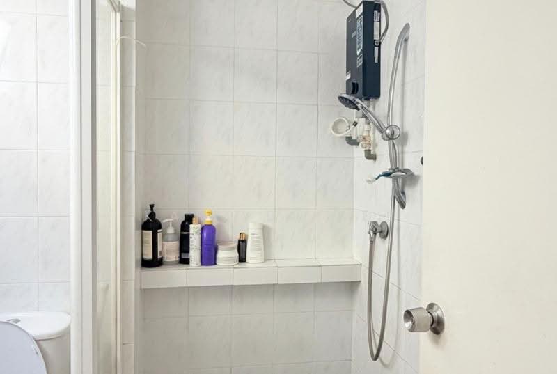 Condominium for Sale at Kelana Puteri - Kar Yen See - Bathroom - PropertyGuru.com.my