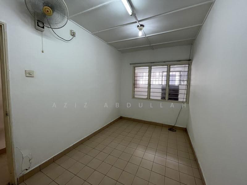 1.5-storey Terraced House for Sale in Usj 2 (Subang Jaya) - Aziz Abdullah - Interior - PropertyGuru.com.my