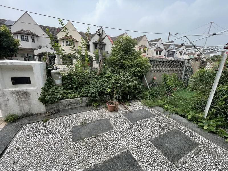 1.5-storey Terraced House for Sale in Usj 2 (Subang Jaya) - Aziz Abdullah - Exterior - PropertyGuru.com.my