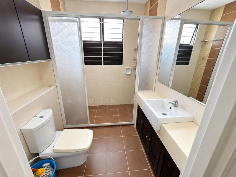 2-storey Terraced House for Rent in Bandar Kinrara Seksyen 5 (Bandar Kinrara) - Kayden Wong - Bathroom - PropertyGuru.com.my