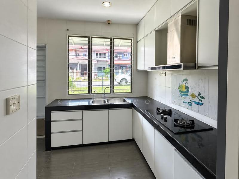 2-storey Terraced House for Rent in Bandar Kinrara Seksyen 5 (Bandar Kinrara) - Kayden Wong - Kitchen - PropertyGuru.com.my