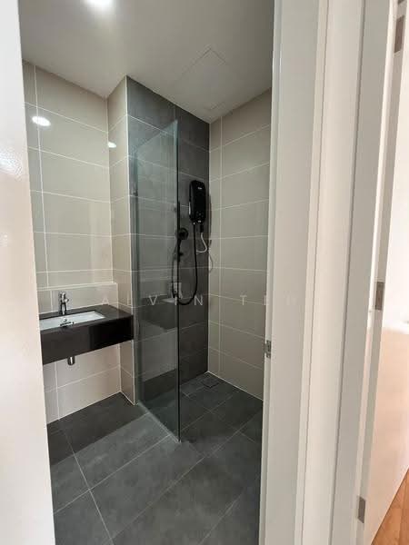 Kondominium untuk Disewa di The Maple Residences - Alvin Teh - Bathroom - PropertyGuru.com.my