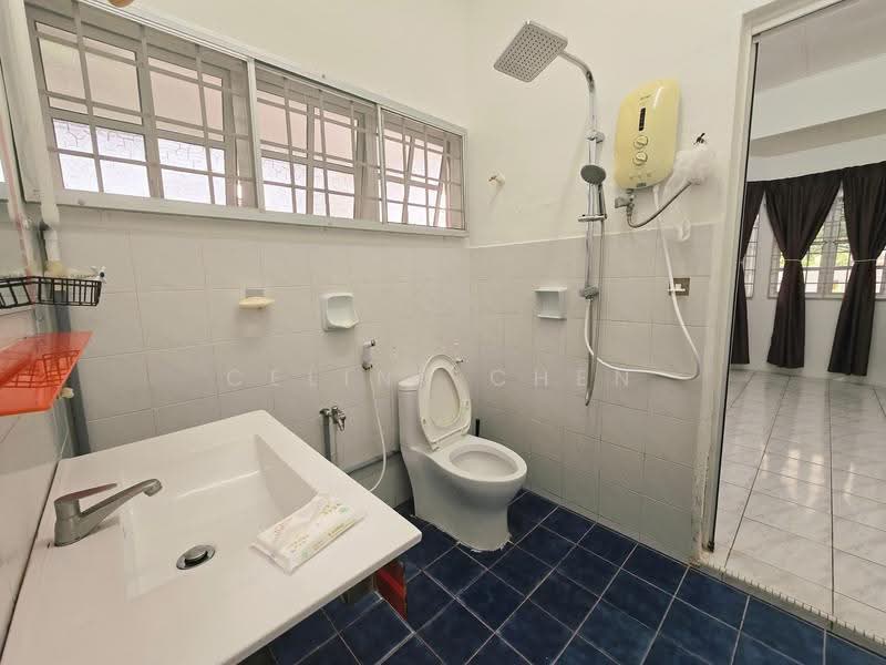 Terraced House for Sale in Taman Merdeka Jaya (Batu Berendam) - Celine Chen - Bathroom - PropertyGuru.com.my