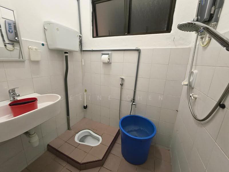 Terraced House for Sale in Taman Merdeka Jaya (Batu Berendam) - Celine Chen - Bathroom - PropertyGuru.com.my