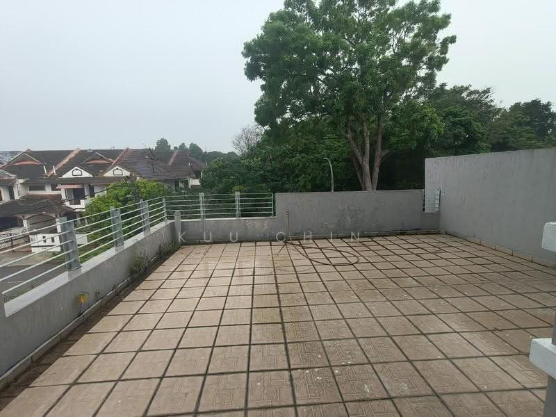 3-storey Terraced House for Sale in Taman D'Utama (Johor Bahru) - Kuu Chin - Exterior - PropertyGuru.com.my