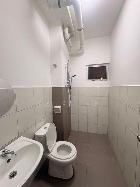 Pangsapuri untuk Disewa di Duta Perintis - CK Chien - Bathroom - PropertyGuru.com.my