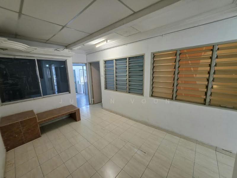 1-storey Terraced House for Sale in SS2 (Petaling Jaya) - Justin Voon - Living Room - PropertyGuru.com.my