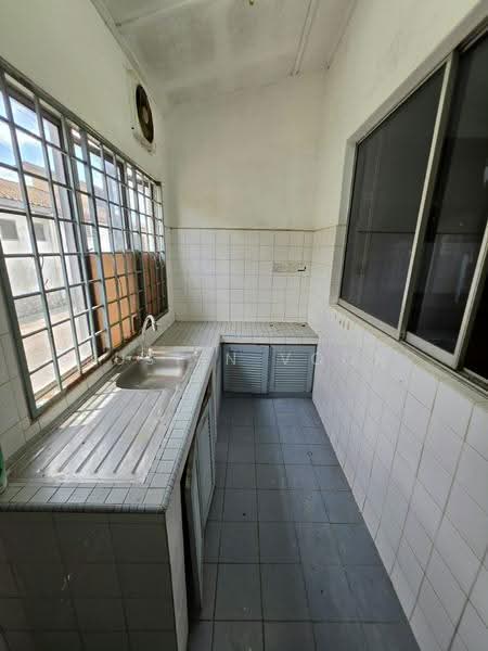 1-storey Terraced House for Sale in SS2 (Petaling Jaya) - Justin Voon - Kitchen - PropertyGuru.com.my