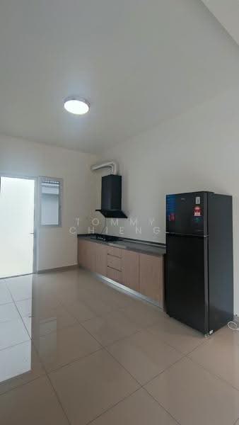 Rumah Teres 2-Tingkat untuk Disewa di Eco Majestic (Semenyih) - TOMMY CHIENG - Kitchen - PropertyGuru.com.my
