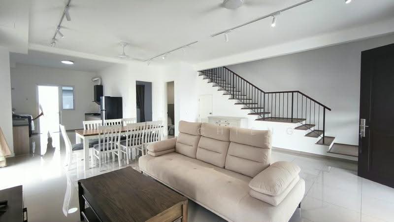 Rumah Teres 2-Tingkat untuk Disewa di Eco Majestic (Semenyih) - TOMMY CHIENG - Living Room - PropertyGuru.com.my
