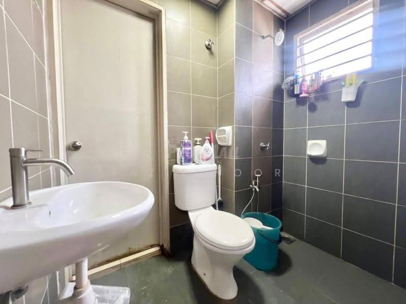 Rumah Teres 2-Tingkat untuk Dijual di Taman Mutiara Rinching (Semenyih) - Fazie Noor - Bathroom - PropertyGuru.com.my
