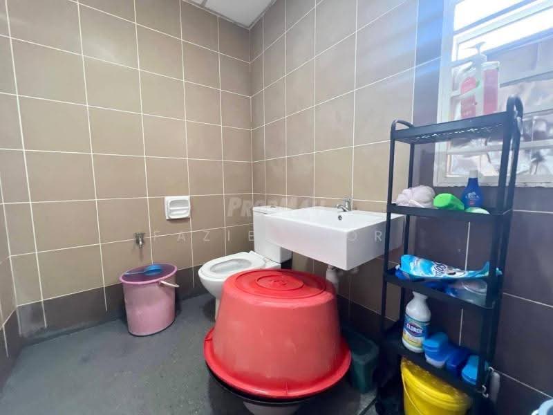 Rumah Teres 2-Tingkat untuk Dijual di Taman Mutiara Rinching (Semenyih) - Fazie Noor - Bathroom - PropertyGuru.com.my