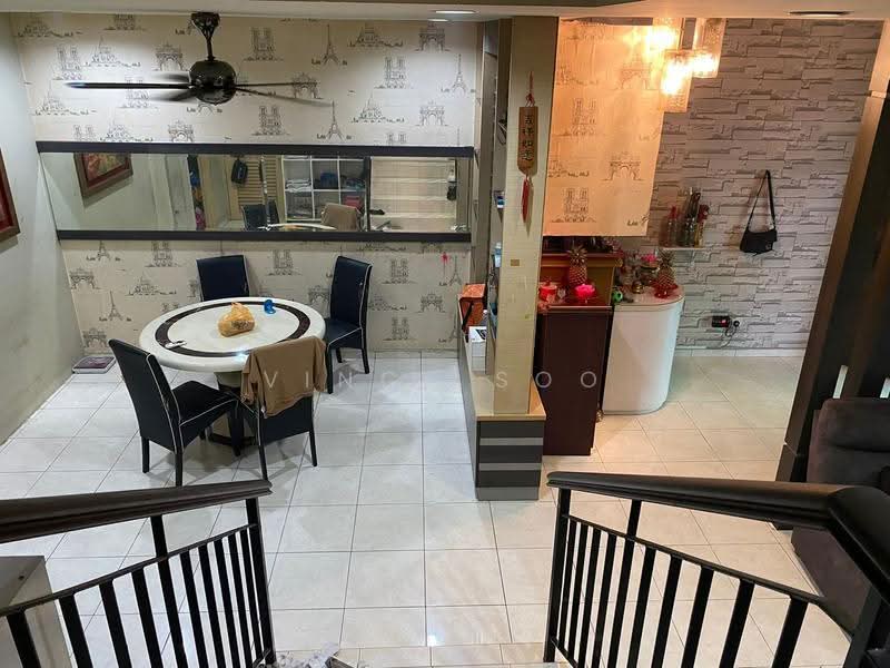 3-storey Terraced House for Sale in Taman D'Utama (Johor Bahru) - Vince Soo - Dining Room - PropertyGuru.com.my
