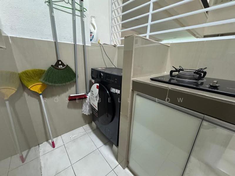 Condominium for Rent at Skyvilla @ D'Island - Roseabelle Low - Kitchen - PropertyGuru.com.my