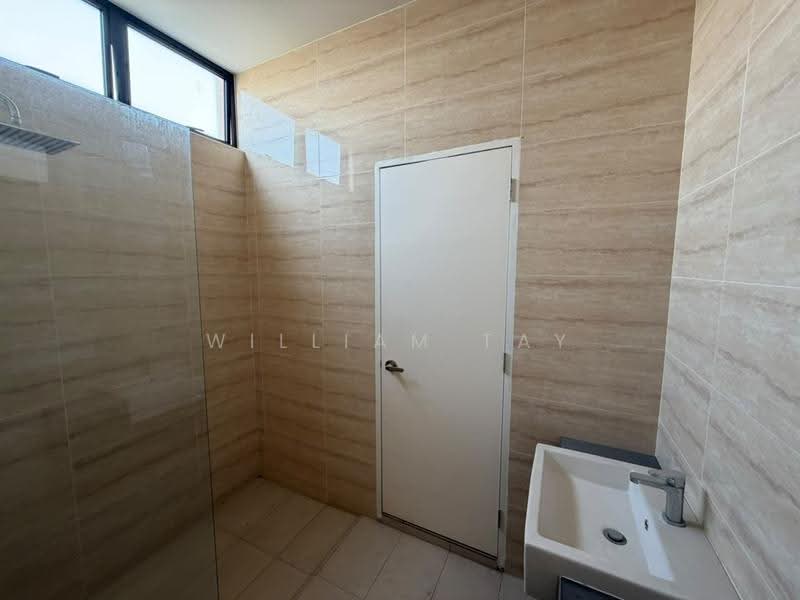 Rumah Kluster untuk Dijual di Setia Tropika (Johor Bahru) - William Tay - Bathroom - PropertyGuru.com.my