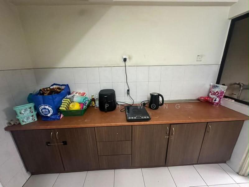 Kondominium untuk Disewa di Putra Villa - Joseph Wong - Kitchen - PropertyGuru.com.my