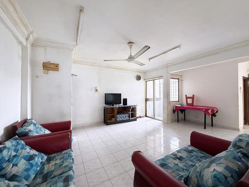 Rumah Flat untuk Dijual di Sri Intan - Lywen Thye - Living Room - PropertyGuru.com.my