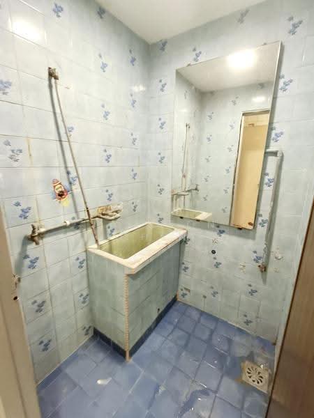 Rumah Teres 2-Tingkat untuk Dijual di Taman Kok Lian (Jalan Kuching) - Jackson Chen - Bathroom - PropertyGuru.com.my