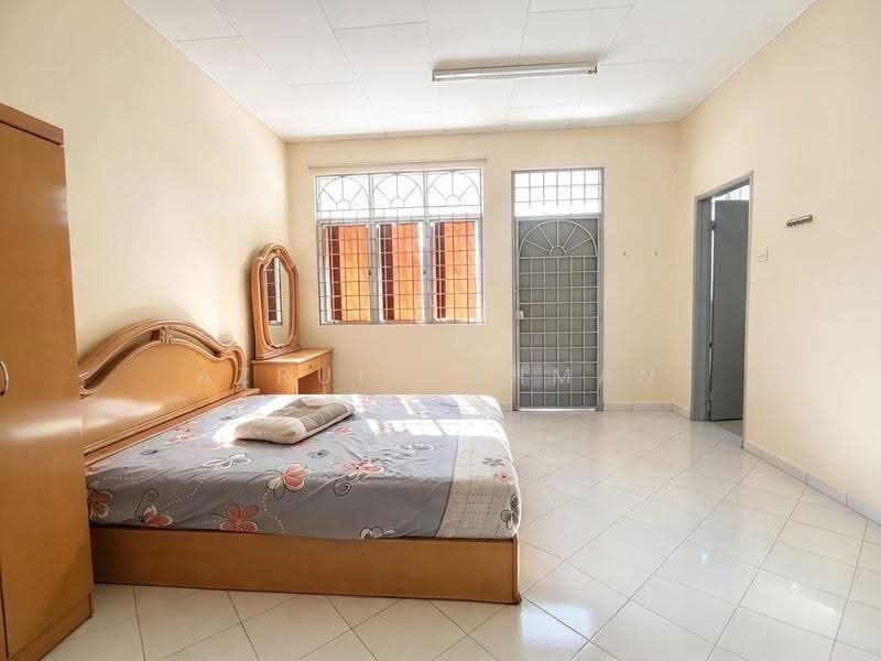2-storey Terraced House for Sale in Seremban (Negeri Sembilan) - Azrul Othman - Bedroom - PropertyGuru.com.my