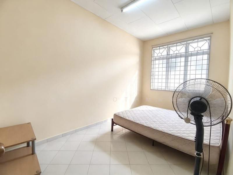 2-storey Terraced House for Sale in Seremban (Negeri Sembilan) - Azrul Othman - Bedroom - PropertyGuru.com.my