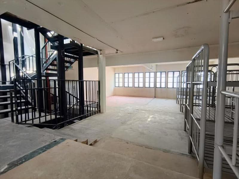 Kedai / Pejabat untuk Dijual di Central Business District (CBD) (Kota Kinabalu) - Adele Lee - Entrance - PropertyGuru.com.my