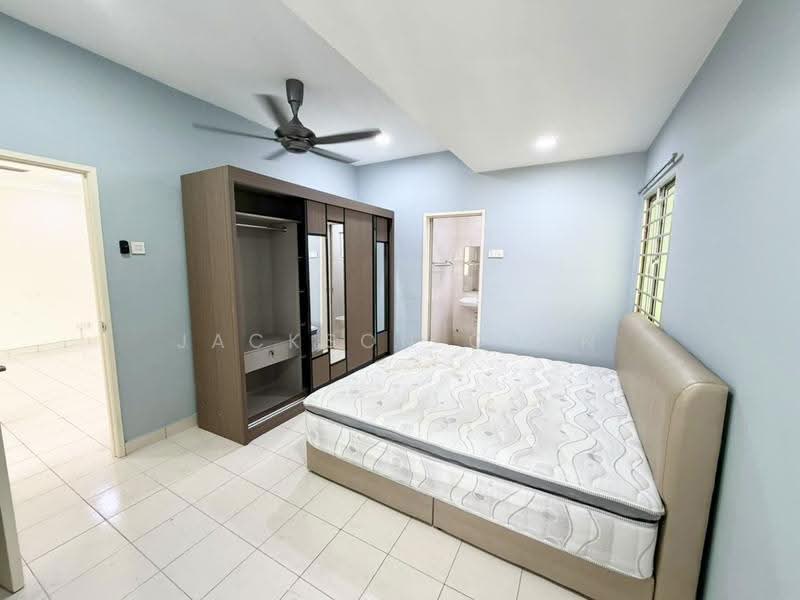 Apartment for Sale at Vista Mutiara - Jackson Chen - Master Bedroom - PropertyGuru.com.my