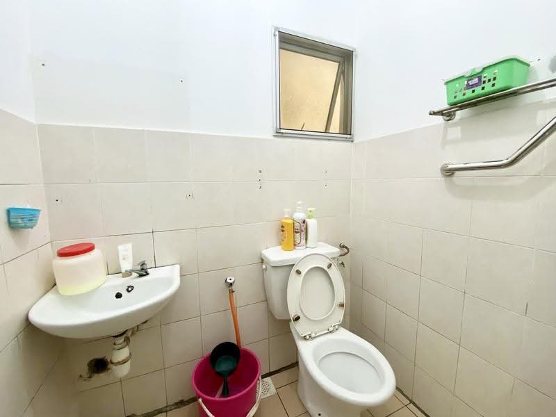 Rumah Teres 2.5-Tingkat untuk Dijual di Taman Bukit Permata (Selayang) - Jackson Chen - Bathroom - PropertyGuru.com.my