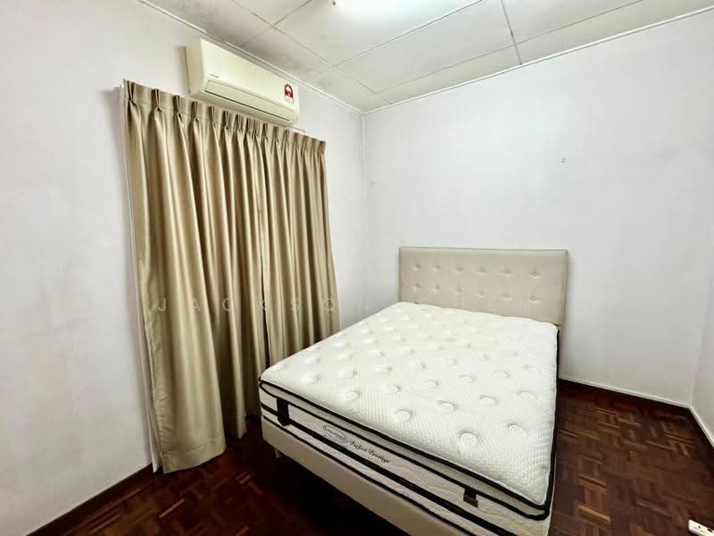 Rumah Teres 2.5-Tingkat untuk Dijual di Taman Bukit Idaman (Selayang) - Jackson Chen - Bedroom - PropertyGuru.com.my