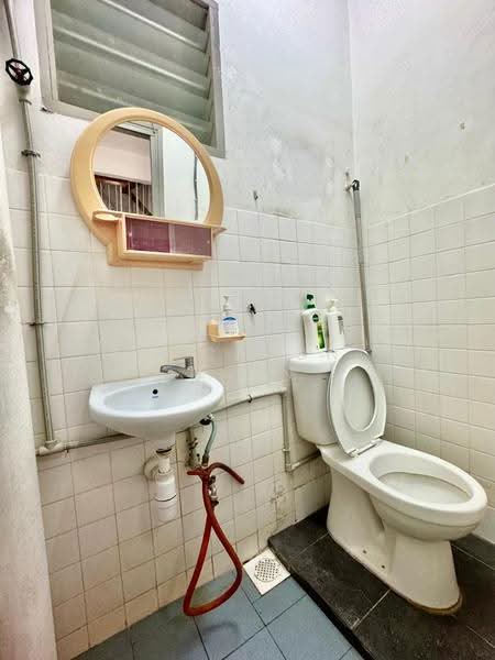 Rumah Teres 2.5-Tingkat untuk Dijual di Taman Bukit Idaman (Selayang) - Jackson Chen - Bathroom - PropertyGuru.com.my