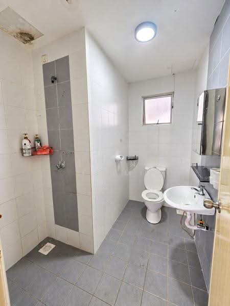 Condominium for Sale at Kristal Heights - Mohd Nor Fahmi - Bathroom - PropertyGuru.com.my