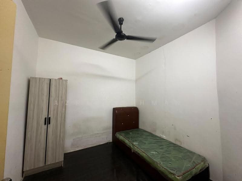 Rumah Teres 1-Tingkat untuk Dijual di Sikamat (Negeri Sembilan) - Azrul Othman - Bedroom - PropertyGuru.com.my