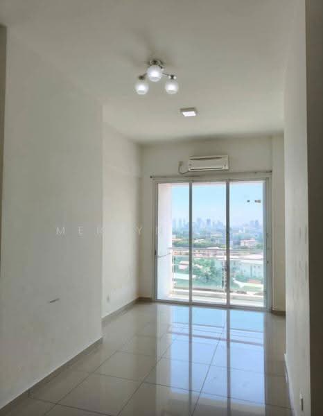 Condominium for Sale at Shineville Park - Mervyn Seah - Living Room - PropertyGuru.com.my