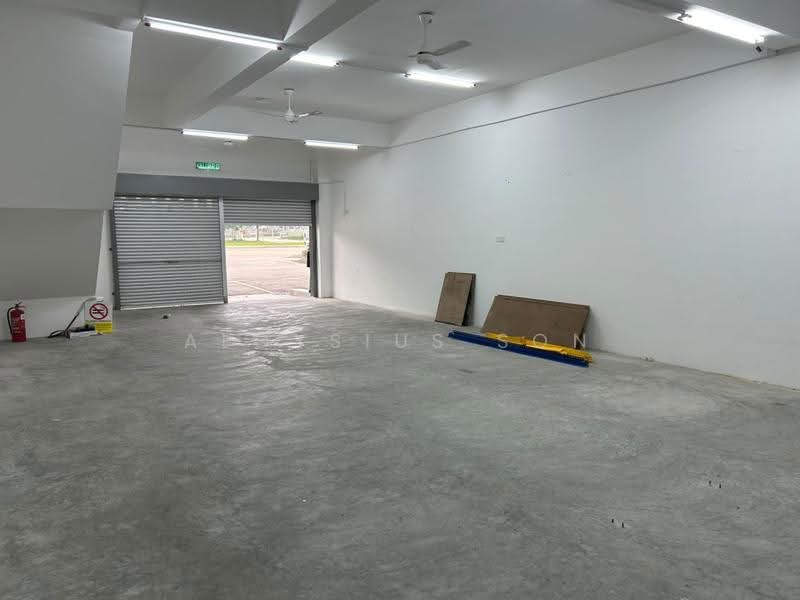 Rumah Teres 3-Tingkat untuk Disewa di Ulu Tiram (Johor) - Aloysius Son - Entrance - PropertyGuru.com.my