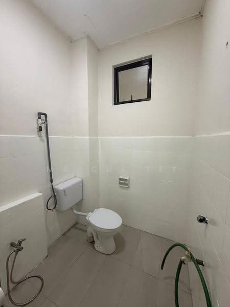 1-storey Terraced House for Sale in Taman Pasir Putih (Pasir Gudang) - Marcus Tey - Bathroom - PropertyGuru.com.my