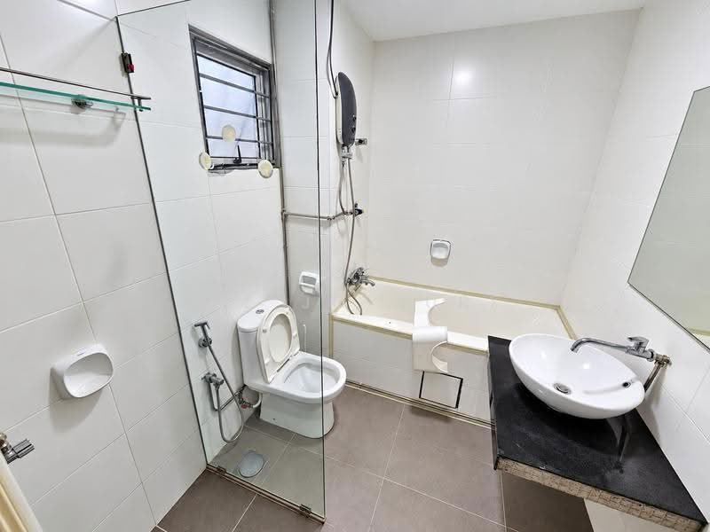 Condominium for Rent at Subang Parkhomes - Lee Jo Surf - Bathroom - PropertyGuru.com.my